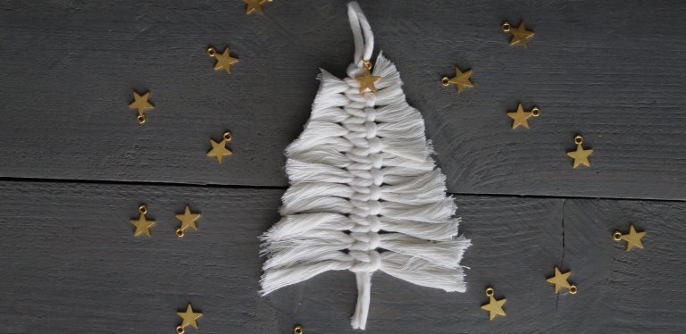 Knutsel 3 macrame sleutelhangers Knutsel 3 macrame sleutelhangers